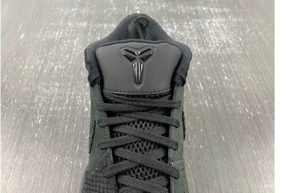 4 Protro FQ3544-001  Mamba Nike Gift of Kobe 0401